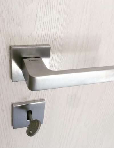 Porte interne Maniglie_Mandelli_ Mod. LARIO