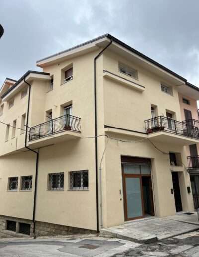 Portoni in alluminio Agnone_portone in alluminio INOFORM F60