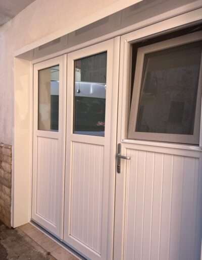 Portoni in PVC Conca_Casale_Portone_PVC_Inoform_70MD
