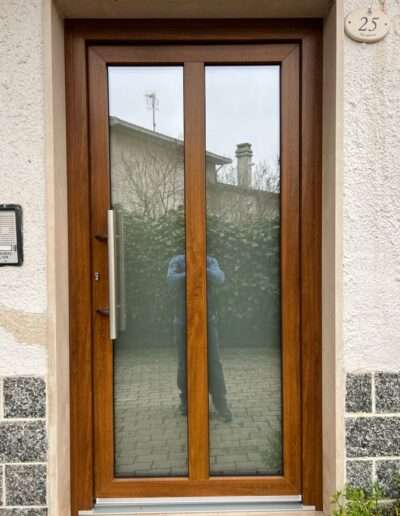 Portoni in PVC Castel del Giudice_Portone_PVC_Komm.76MD