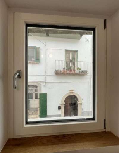 Infissi in PVC Fornelli_Infissi_PVC_Komm.76MD